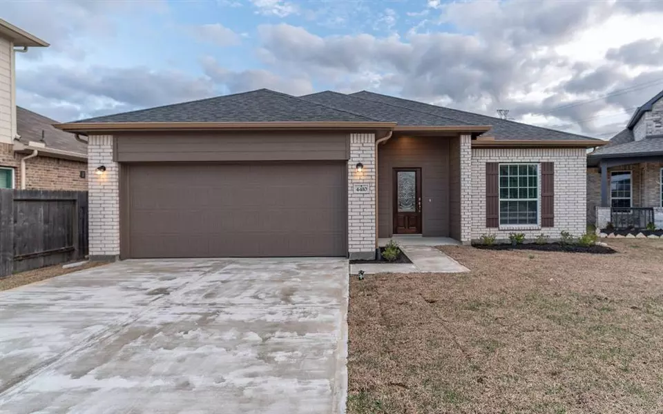 4410 Painted Bunting LN, Baytown, TX 77521