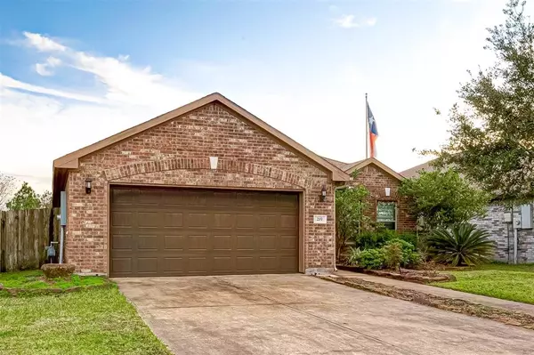 219 Hawks View DR, La Marque, TX 77568