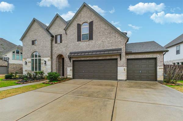 1911 Sapphire Pines LN,  Rosenberg,  TX 77469