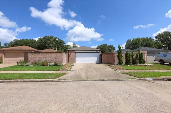 15914 Val Vista DR, Houston, TX 77083