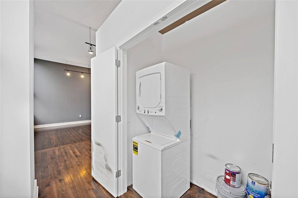 Houston, TX 77003,1312 Live Oak ST #215