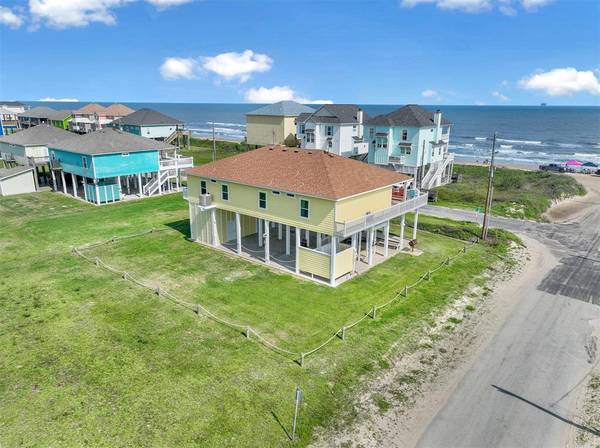 820 O'Neal RD, Crystal Beach, TX 77650