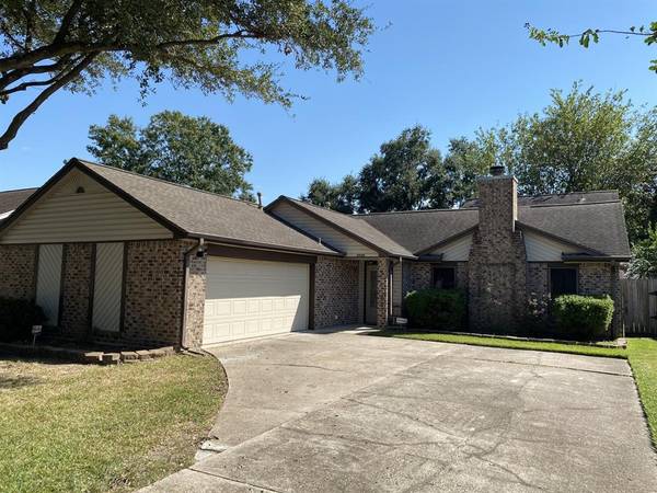 10928 Collingswood DR, La Porte, TX 77571