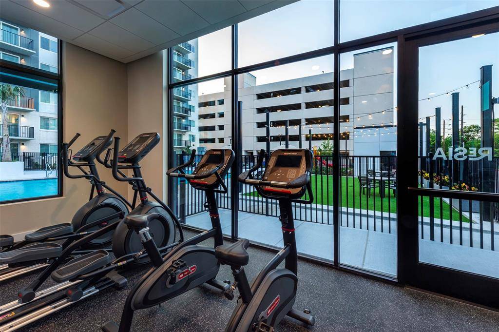 18036 Park ROW #1801, Houston, TX 77084