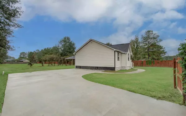 Cleveland, TX 77327,438 County RD #3402