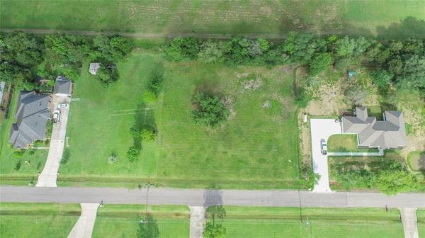 3517 Tallow Forest St, Dickinson, TX 77539