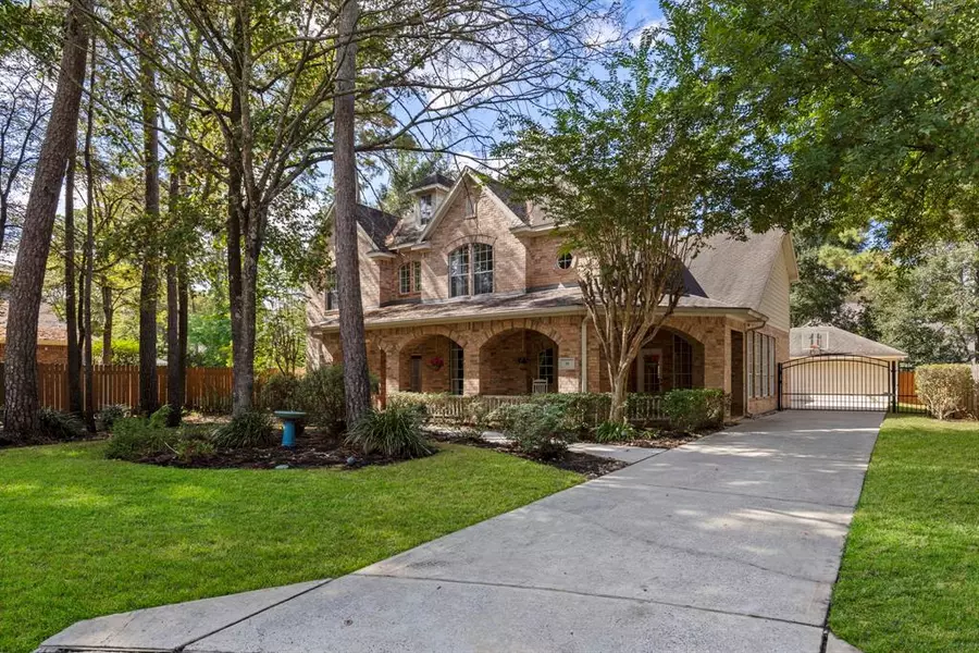 35 Dewdrift PL, The Woodlands, TX 77382