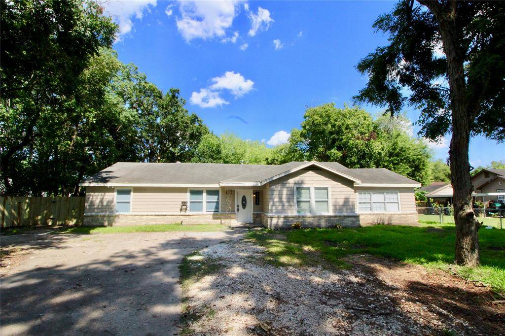 1709 Miami RD, Pasadena, TX 77502