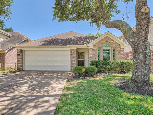 8963 Dawnridge DR, Houston, TX 77071