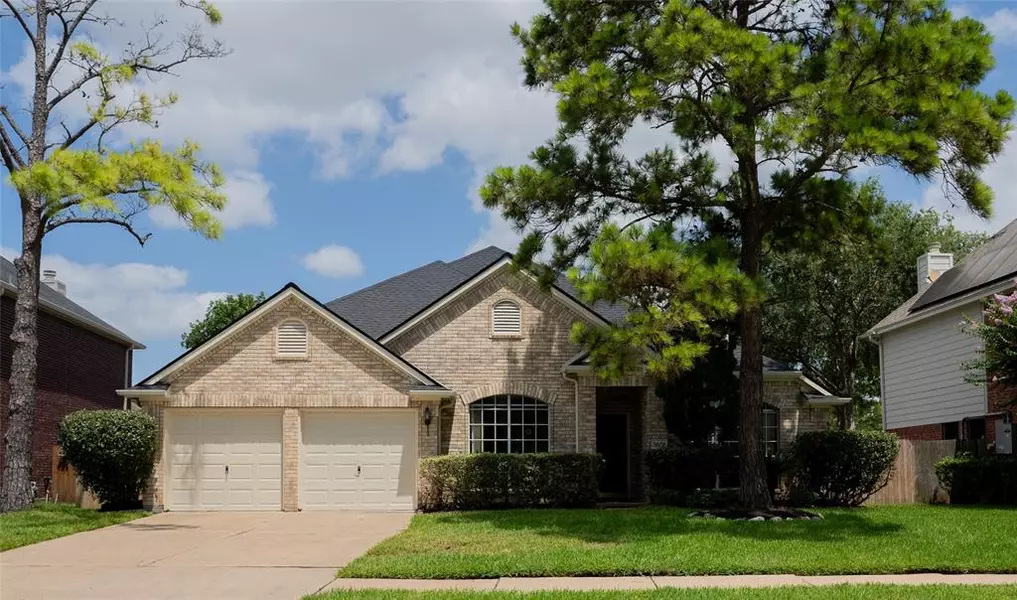 3608 Knotty Pine CIR E, Pearland, TX 77581