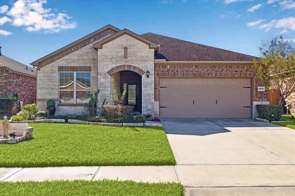 1614 Cavallo Pass LN, League City, TX 77573