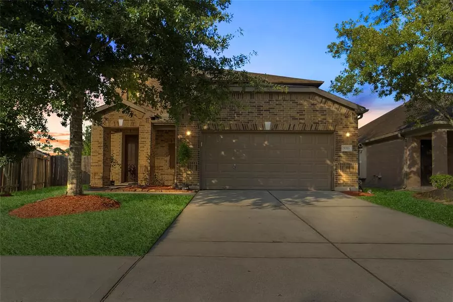 9215 Red Castle LN, Humble, TX 77396