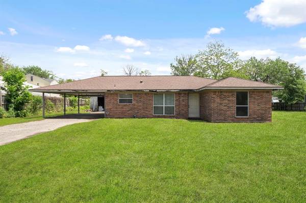 650 W Brentwood ST, Channelview, TX 77530