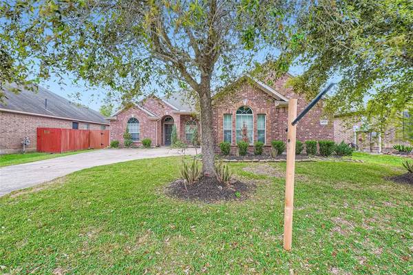 4032 Palmetto CT,  Dickinson,  TX 77539