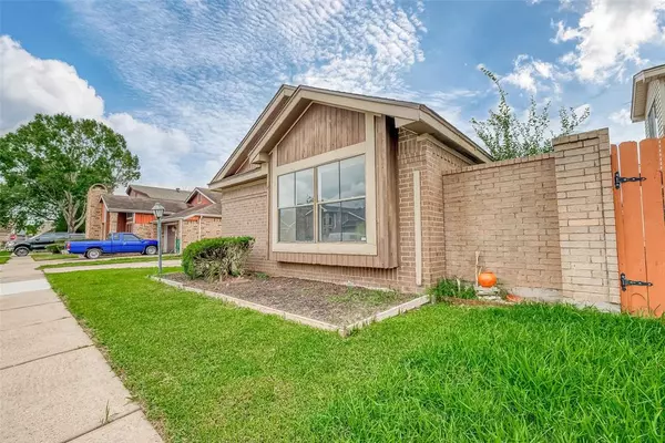 Houston, TX 77071,7815 Micheline CIR