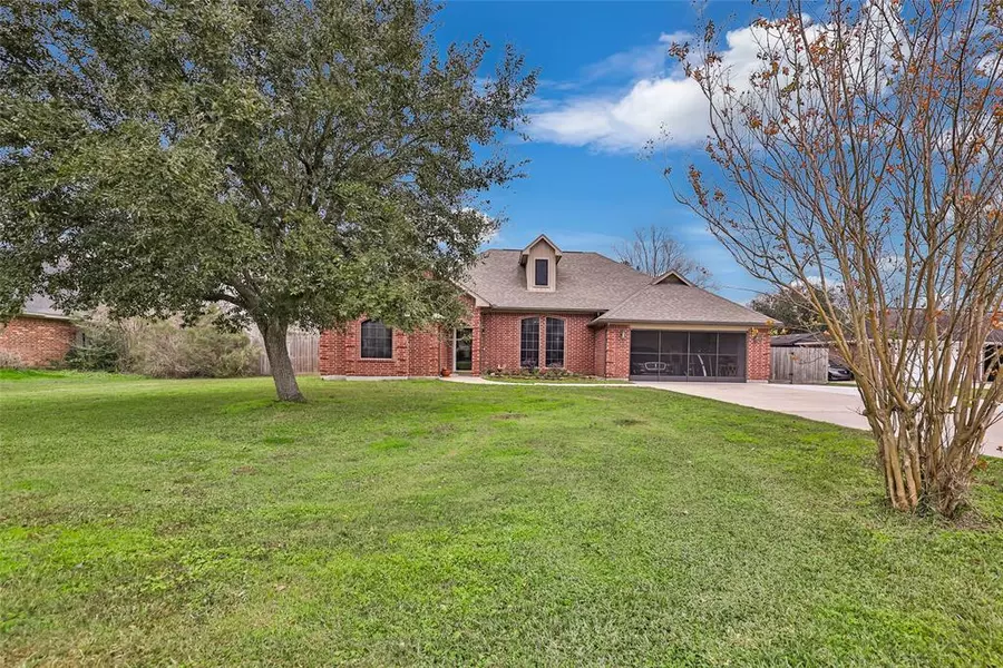 2107 Magnolia BND, Baytown, TX 77523