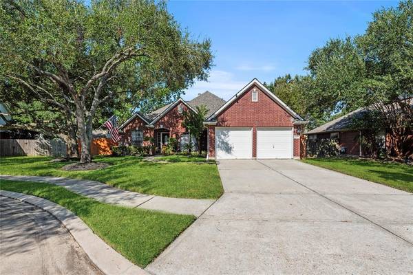 10407 Echo Falls LN, Houston, TX 77095