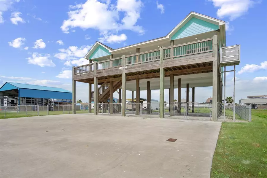 970 S Jack RD, Crystal Beach, TX 77650