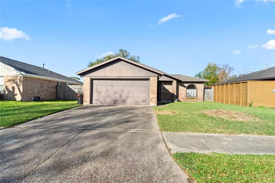 1231 Gamma ST, Pasadena, TX 77504