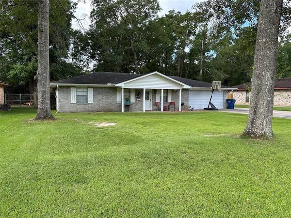 Silsbee, TX 77656,109 Pinecrest DR