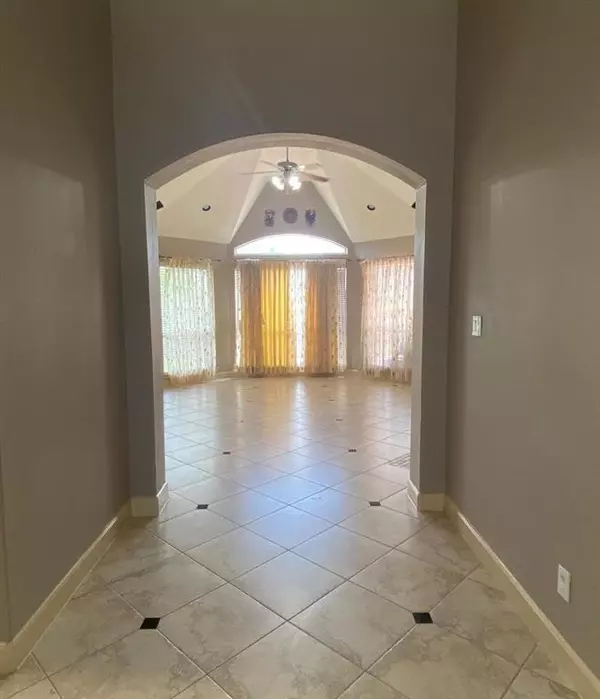 Sugar Land, TX 77479,5219 Emerald Trace CT