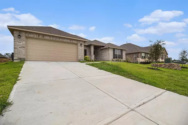 4318 Karam Landing, Dickinson, TX 77539