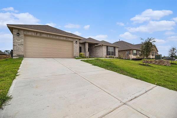 4318 Karam Landing, Dickinson, TX 77539