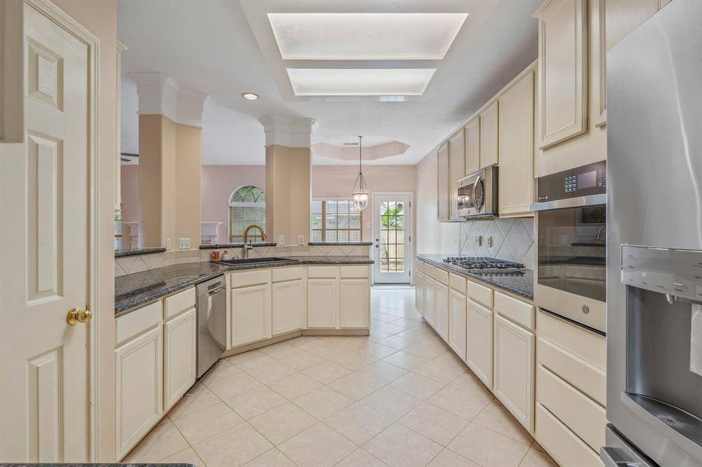 Tomball, TX 77375,31335 Bearing Star LN