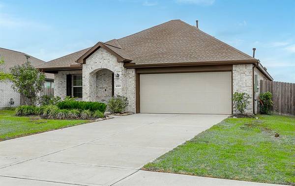 4322 Oakdale Mist DR, Dickinson, TX 77539