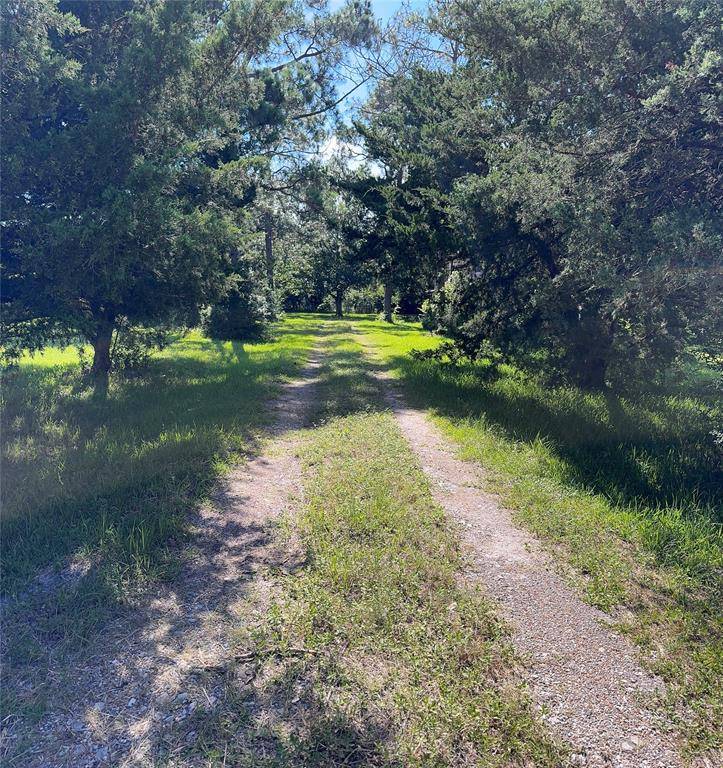 3120 Cemetery RD, Santa Fe, TX 77517