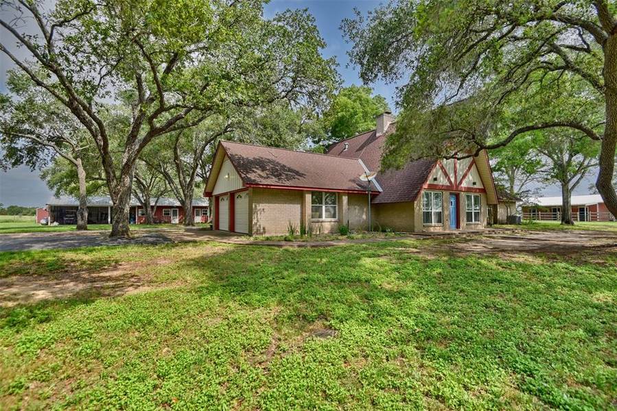 451 N Berlin RD, Brenham, TX 77833