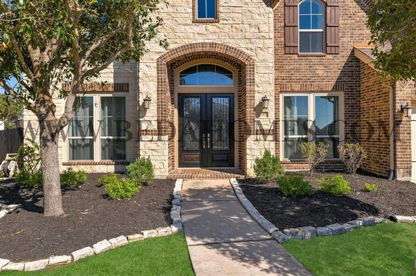 12611 Windy Bridge LN, Pearland, TX 77584