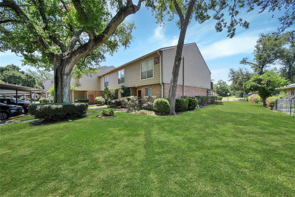Houston, TX 77092,5005 Georgi LN #222