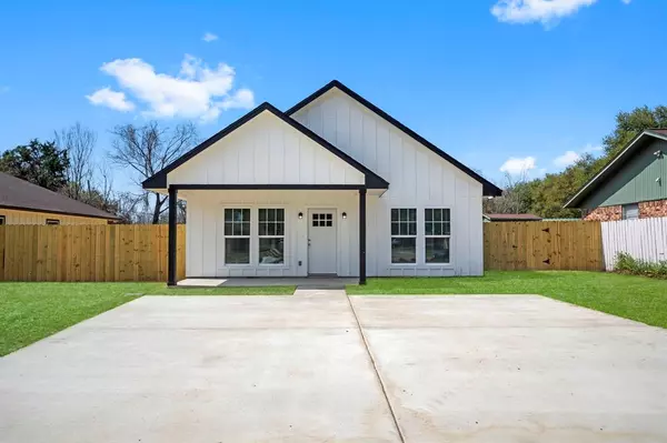 1302 Church ST,  Navasota,  TX 77868