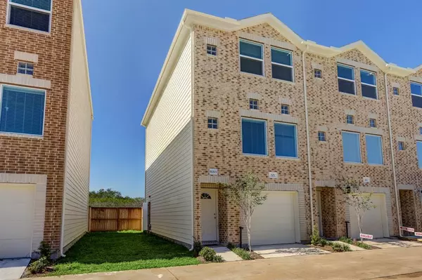 Houston, TX 77061,8705 Bryam #1001