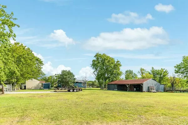 Alvin, TX 77511,7411 County Road 172