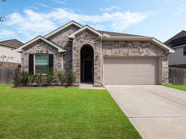 4331 Oakdale Mist DR, Dickinson, TX 77539