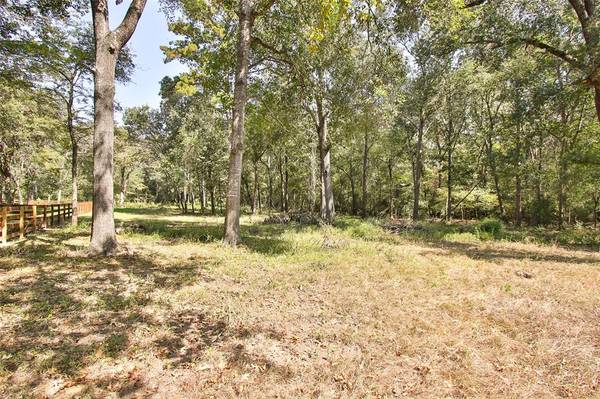 Lot 3 Quiet Hollow RD, Montgomery, TX 77356