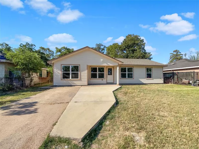 7321 Boggess RD, Houston, TX 77016