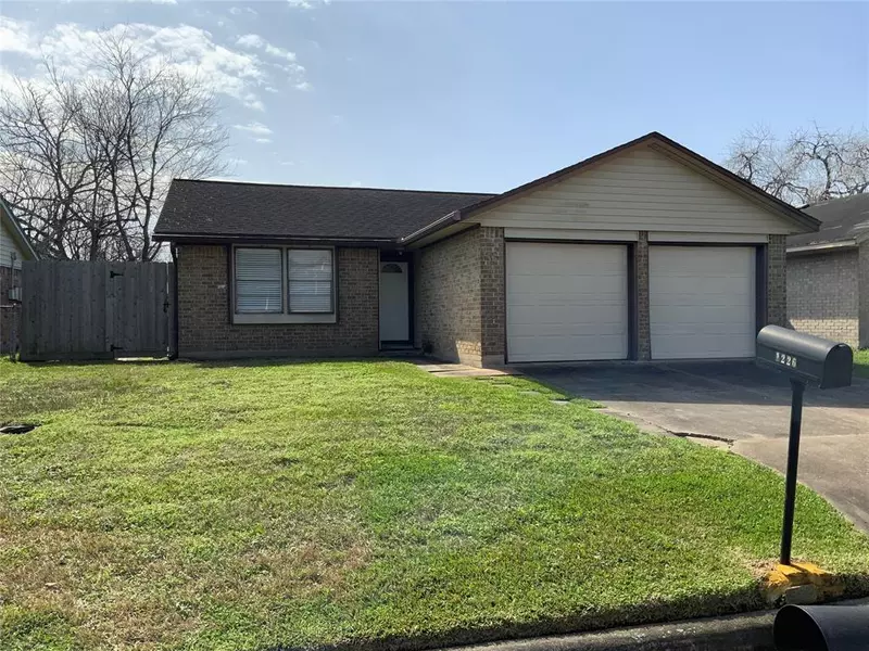 1226 Kappa ST, Pasadena, TX 77504