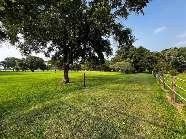 League City, TX 77573,0000 Meadowlark LN