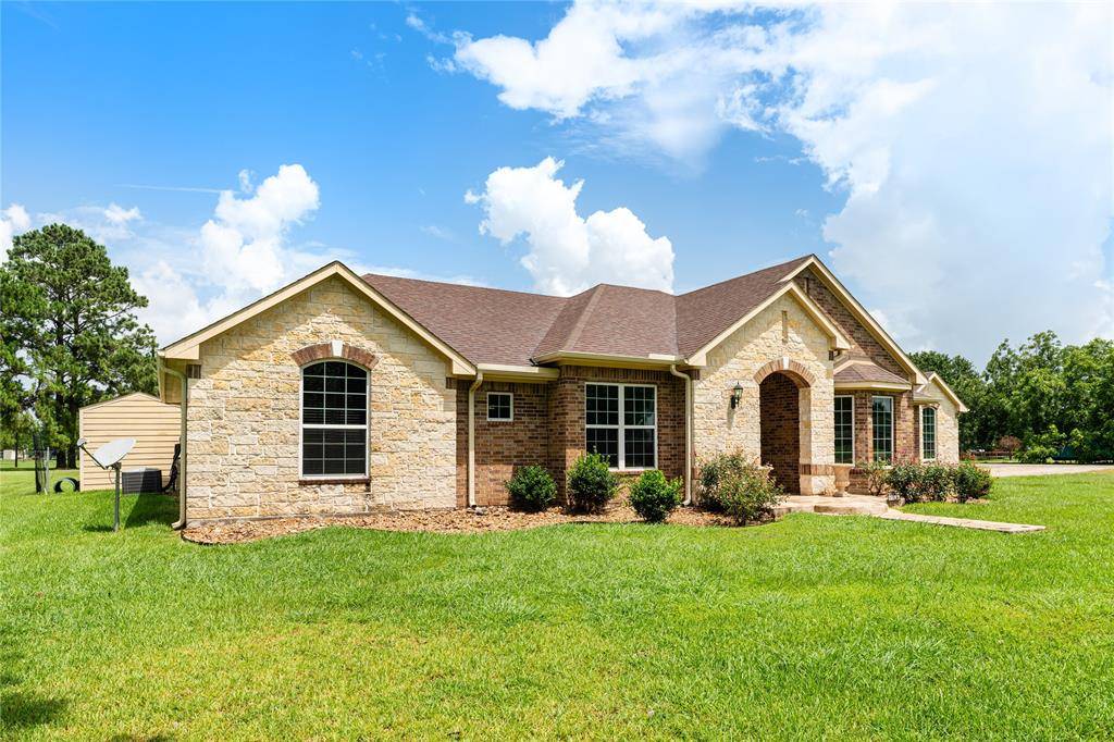 1106 Armadillo RD, Rosenberg, TX 77471