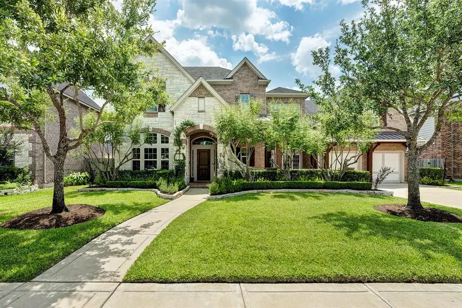 5214 Briarwick Meadow LN, Sugar Land, TX 77479