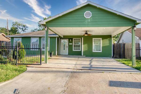 3024 Bond ST, Pasadena, TX 77503