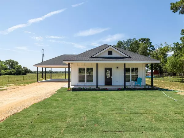 1087 COUNTY ROAD 415 West, Lexington, TX 78947