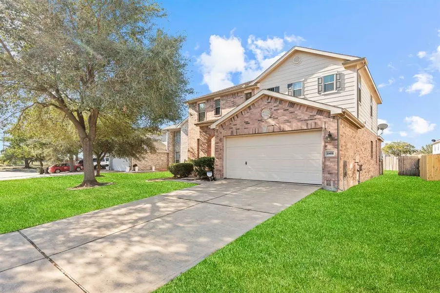 21415 Lark Creek LN, Katy, TX 77449