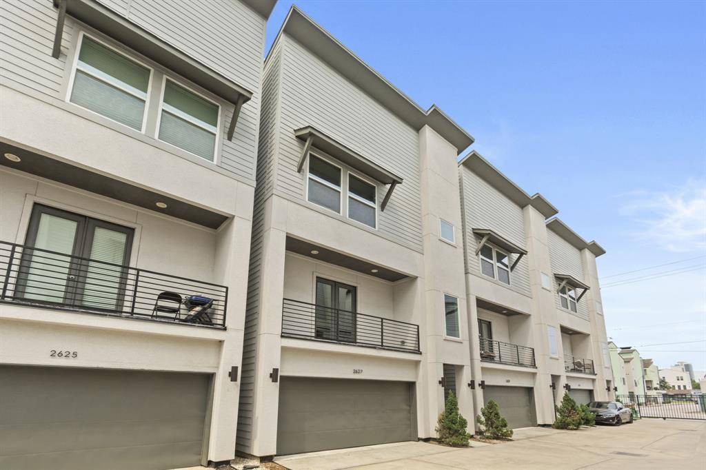 Houston, TX 77004,2627 Hutchins ST