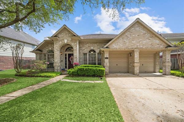 407 Indian Summer DR, Sugar Land, TX 77479