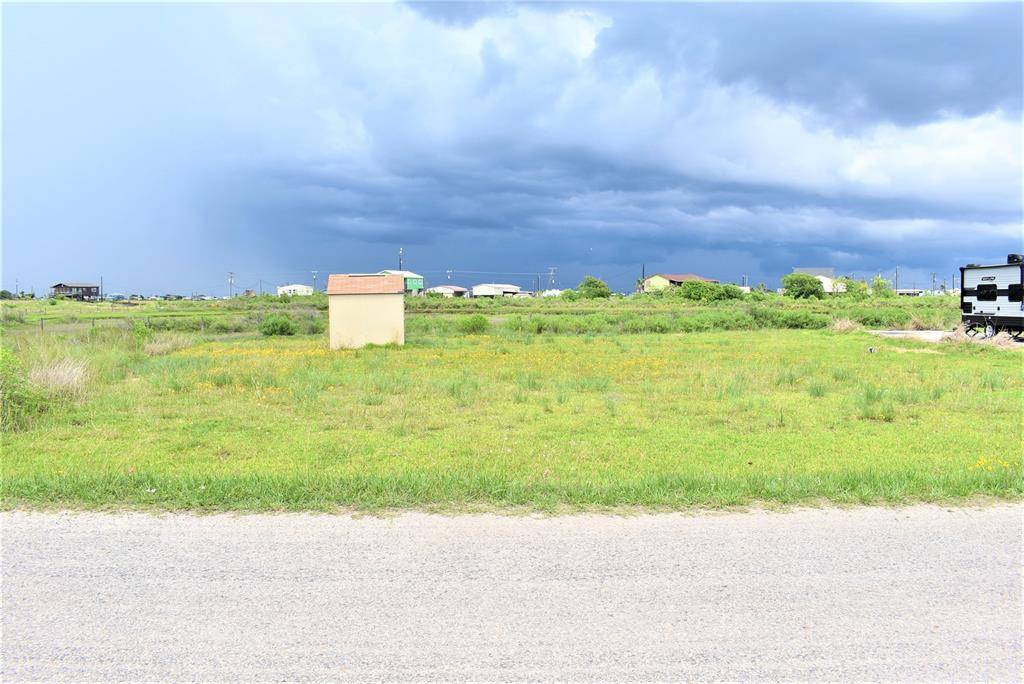 609 Bonita ST, Sargent, TX 77414