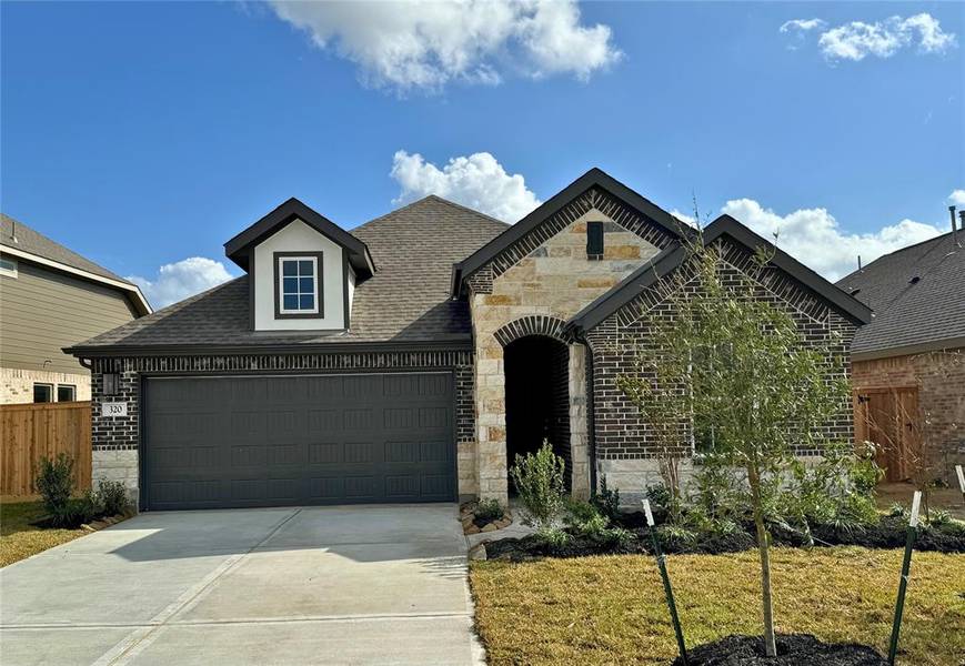 320 Ice Shore TRL, Dayton, TX 77535